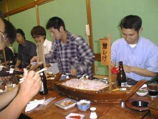 enk3.jpg(13KB)���؂ȗ����̂��Â���